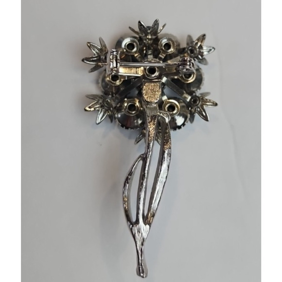 Vintage silver tone metal Baby Blue Crystal Rhinestones Flower Pin Brooch - Picture 2 of 3